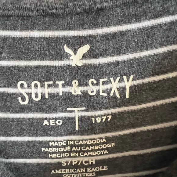 AMERICAN EAGLE Soft & Sexy Gray and White Striped Oversized Long Sleeve Tee - Picture 3 of 5